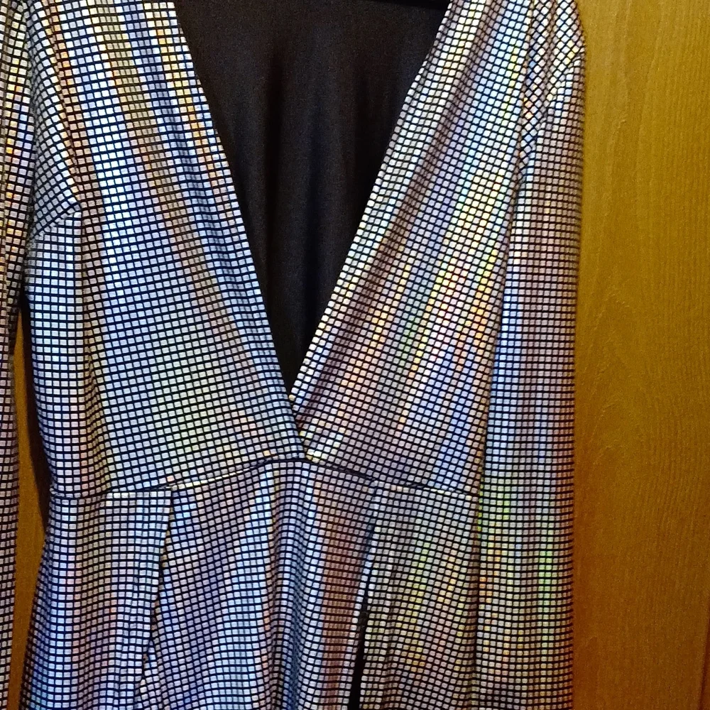 Dress - Picture 3 of 4